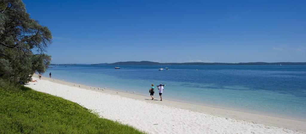 Dutchie'S Sand & Sea Beach House - Easy Walk To The Beach Nelson Bay Esterno foto